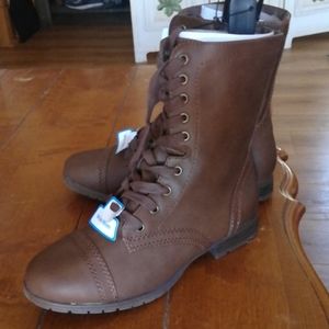 Women's boots
